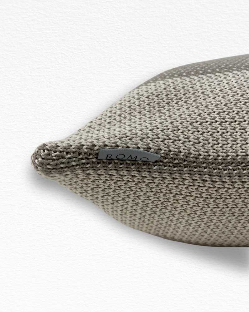 Romo, Kirby, Knit - Decorative Knit Includes Feather Inner