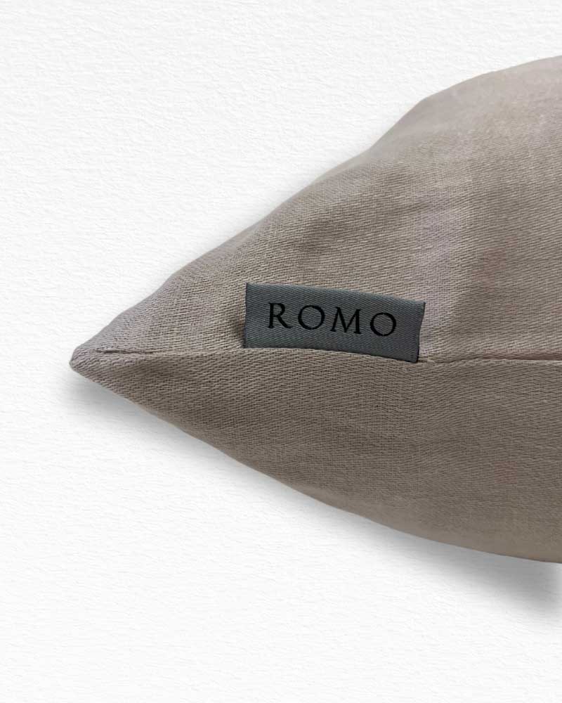 Romo, Romari, Linen / Satin Includes Feather Inner